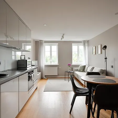 & Modern 2bdrm Dzīvoklis
