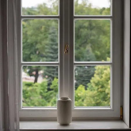 & Modern 2bdrm Dzīvoklis *